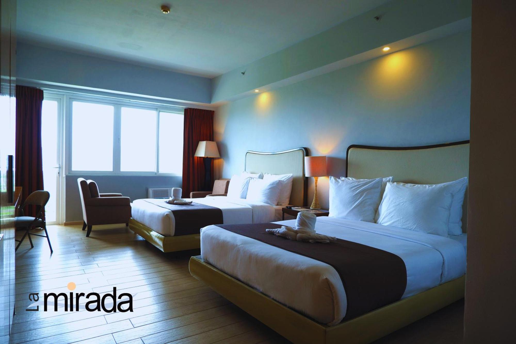 La Mirada Hotel Cebu Stadt Exterior foto