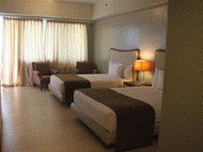 La Mirada Hotel Cebu Stadt Exterior foto