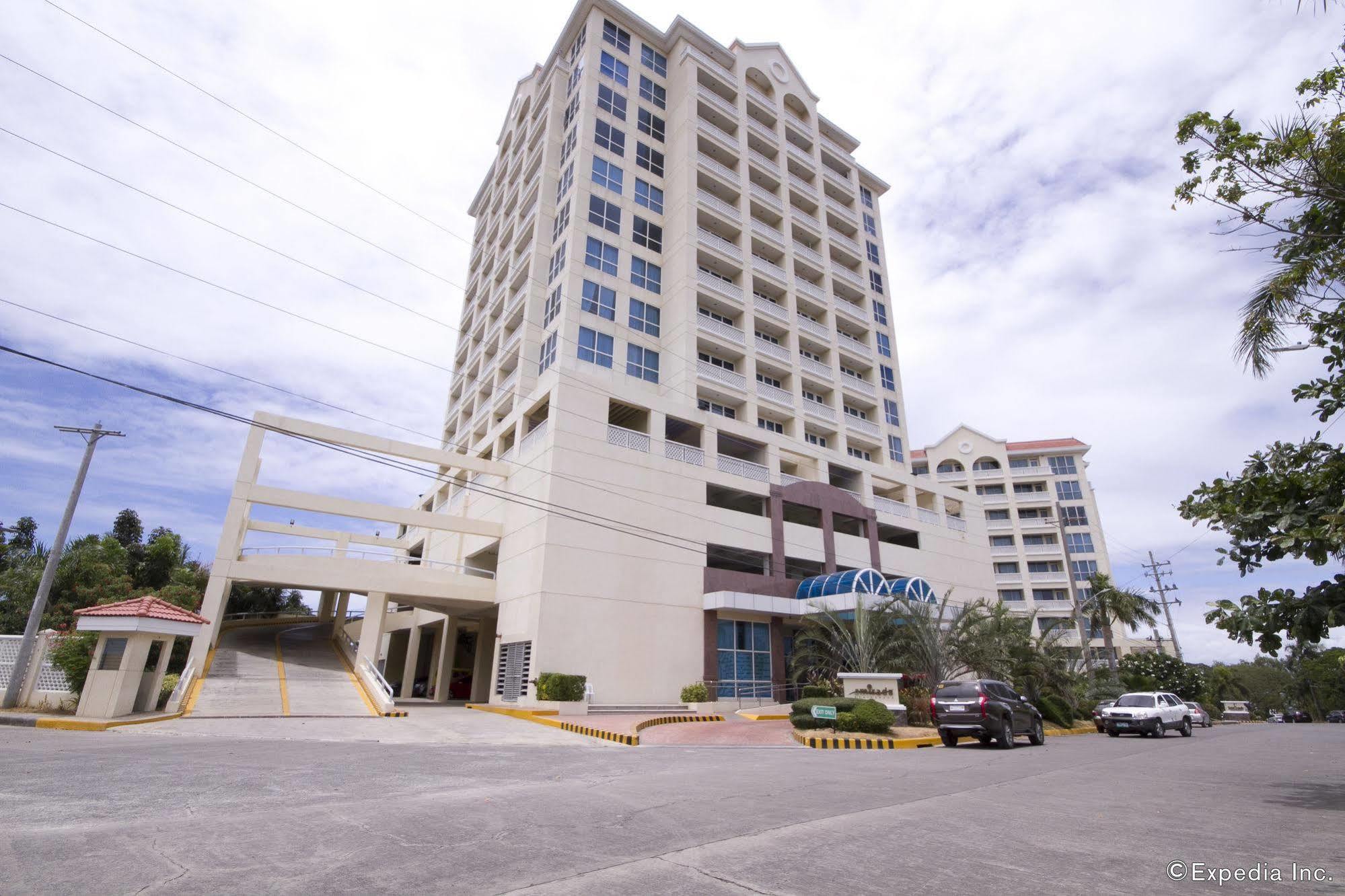 La Mirada Hotel Cebu Stadt Exterior foto